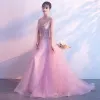 Elegante Pink Durchsichtige Abendkleider 2018 A Linie Rundhalsausschnitt Ärmellos Applikationen Mit Spitze Perlenstickerei Watteau-falte Rüschen Rückenfreies Festliche Kleider