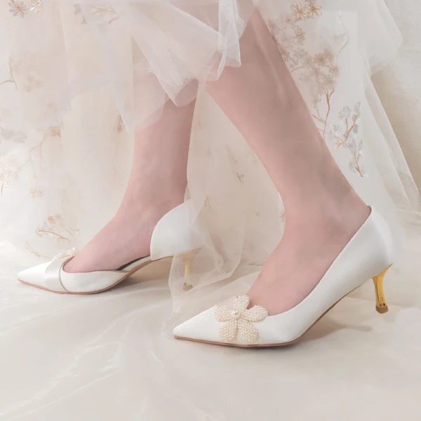 Elegant Ivory Wedding Shoes 2020 Leather Pearl Flower 5 cm Stiletto Heels Pointed Toe Wedding Pumps