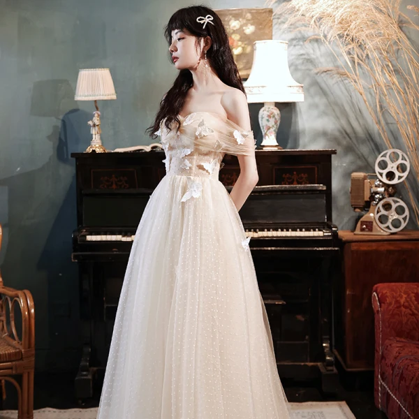 Modest / Simple Champagne Bridesmaid Dresses 2021 A-Line / Princess Scoop Neck Butterfly Lace Flower Short Sleeve Backless Floor-Length / Long Wedding Party Dresses