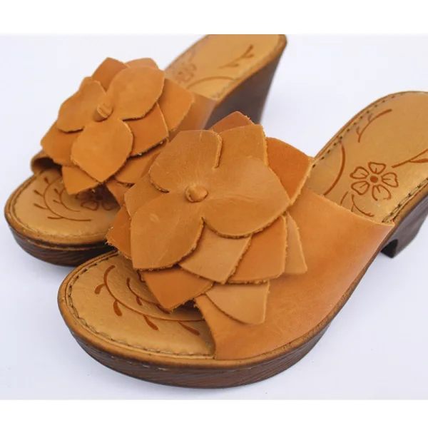 Enkla Svarta Casual Sandaler Dam 2020 Läder Blomma 7 cm Tjocka Klackar Peep Toe Sandaler
