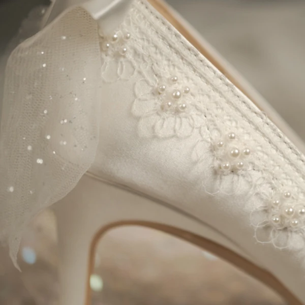 Elegant Chic / Beautiful Ivory Wedding Shoes 2020 Bow Pearl 7 cm Stiletto Heels Pointed Toe Wedding Pumps