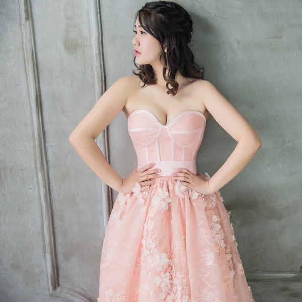Elegant Perle Rosa Ballkjoler 2018 Prinsesse Perle Appliques Kjæreste Ryggløse Uten Ermer Chapel Train Formelle Kjoler