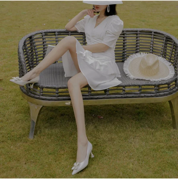 Elegant Ivory Pearl Wedding Shoes 2021 Leather Metal Flower 6 cm Stiletto Heels High Heels Pointed Toe Wedding Pumps