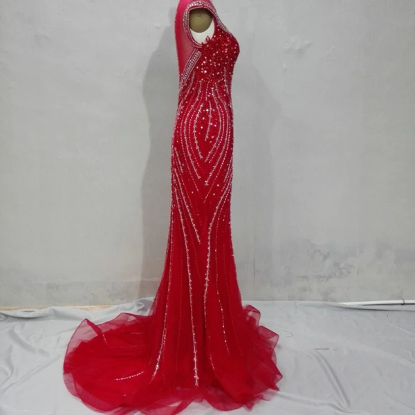 Scintillantes Gris Robe De Soirée 2018 Trompette / Sirène Fait main Perlage Cristal Perle Faux Diamant Paillettes Encolure Dégagée Sans Manches Train De Balayage Robe De Ceremonie