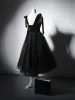 Chic / Beautiful Black Velvet Homecoming Graduation Dresses 2024 A-Line / Princess Square Neckline Sleeveless Backless Tea-length