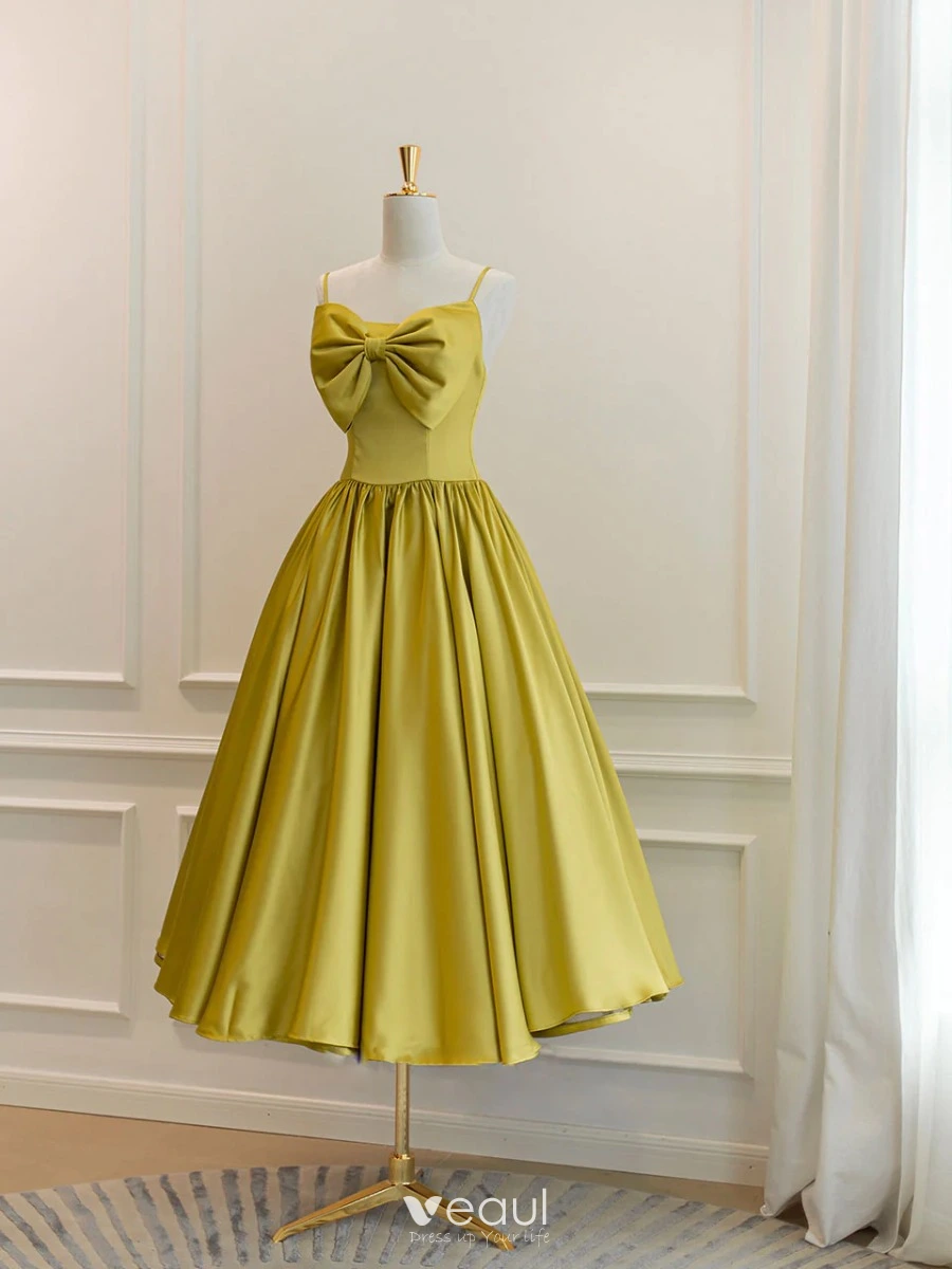 Modest / Simple Yellow Satin Homecoming Graduation Dresses 2024 A-Line /  Princess Spaghetti Straps Bow Sleeveless Backless Tea-length