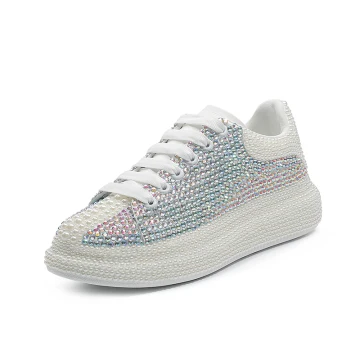 Charmant Multi Couleurs Plate Mariage Faux Diamant Perle Baskets 2022 Cuir À Bout Rond Chaussure De Mariée