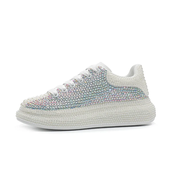 Charmig Multi-Färger Platt Bröllop Rhinestone Pärla Sneakers 2022 Läder Pande Zote Toe Brudskor