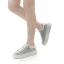 Charmig Multi-Färger Platt Bröllop Rhinestone Pärla Sneakers 2022 Läder Pande Zote Toe Brudskor