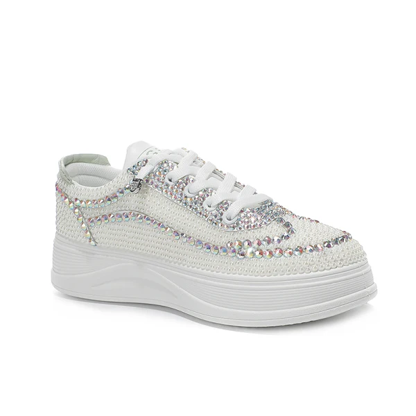 Bekväm Elfenben Pärla Rhinestone Bröllop Sneakers 2022 Läder Pande Zote Toe Brudskor