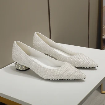 Fashion Summer Ivory Pearl Wedding Shoes 2022 Leather 4 Cm Low Heel Thick Heels Pointed Toe Wedding High Heels