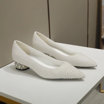 Fashion Summer Ivory Pearl Wedding Shoes 2022 Leather 4 Cm Low Heel Thick Heels Pointed Toe Wedding High Heels