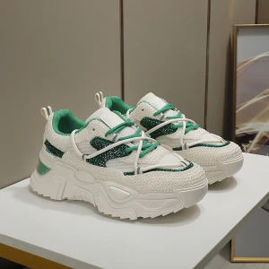 Bekväm Elfenben Rhinestone Pärla Bröllop Sneakers 2022 Läder Pande Zote Toe Brudskor