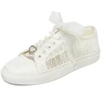 Confortable Ivoire La Mariée Forme de coeur Faux Diamant Transparentes Dentelle Chaussure De Mariée Baskets 2022 Lacer Plate À Bout Rond Chaussures Femmes