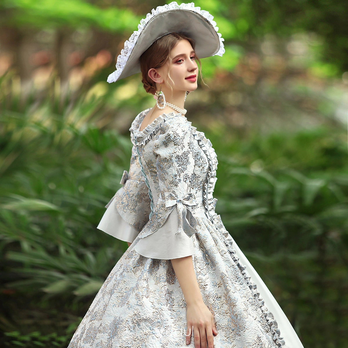 Medieval Vintage Retro Silver Prom Dresses 2024 Lace Floral Satin Floor  Length Long 1 2 Sleeves Square Neckline Crossed Straps Pageant Prom Ball  Gown Formal Dresses
