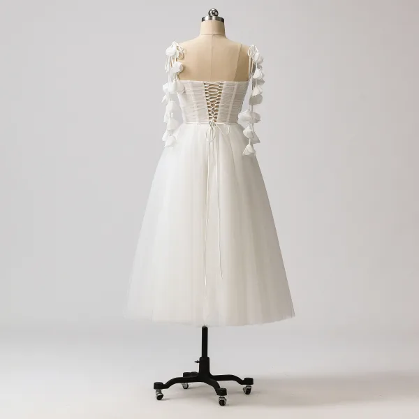 Glamorous White Ruffle Tulle Graduation Dresses 2024 Tea-length Sweet 16 Spaghetti Straps Homecoming Prom Dresses Crossed Straps Sleeveless A-Line / Princess