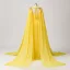 Atemberaubend Gelb Chiffon Gespaltete Front Ballkleider Mit Umhang 2024 Neckholder Festliche Kleider Reißverschluss Rüschen Lange Ärmellos A Linie