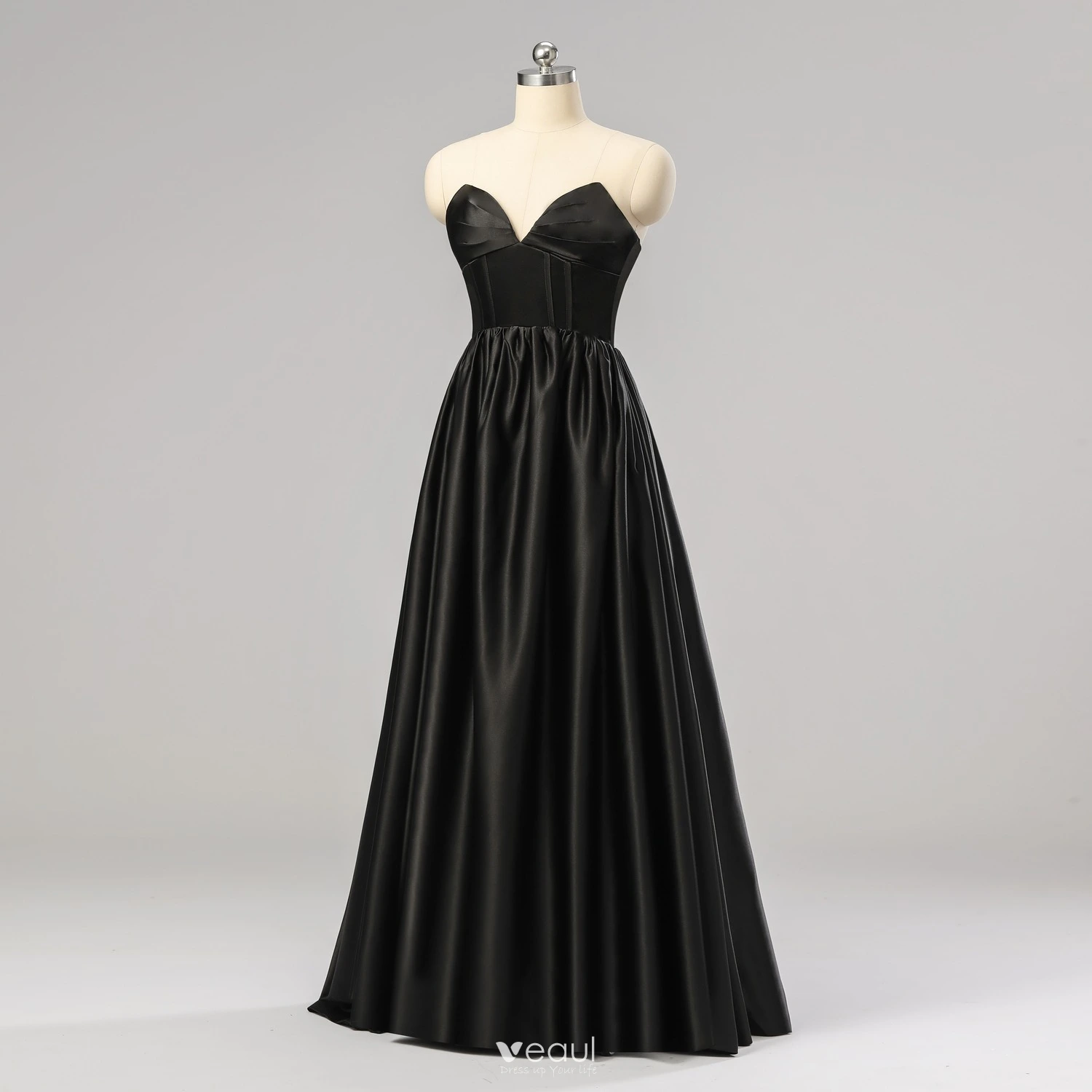 Stunning Black Solid Color Corset Prom Dresses 2024 Sweetheart Satin Formal Dresses Crossed Straps Floor Length Long Sleeveless A Line Princess