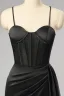 Sexy Meerjungfrau Schwarz Ballkleider 2024 Einfarbig Satin Gespaltete Front Abendkleider Gekreuzte Träger Lange Spaghettiträger Ärmellos