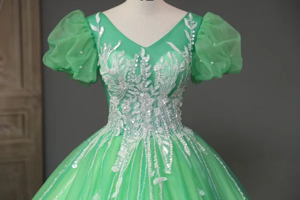 Chic / Beautiful Green Beading Pearl Sequins Prom Dresses 2023 Ball Gown V-Neck Puffy Short Sleeve Backless Floor-Length / Long Prom Formal Dresses