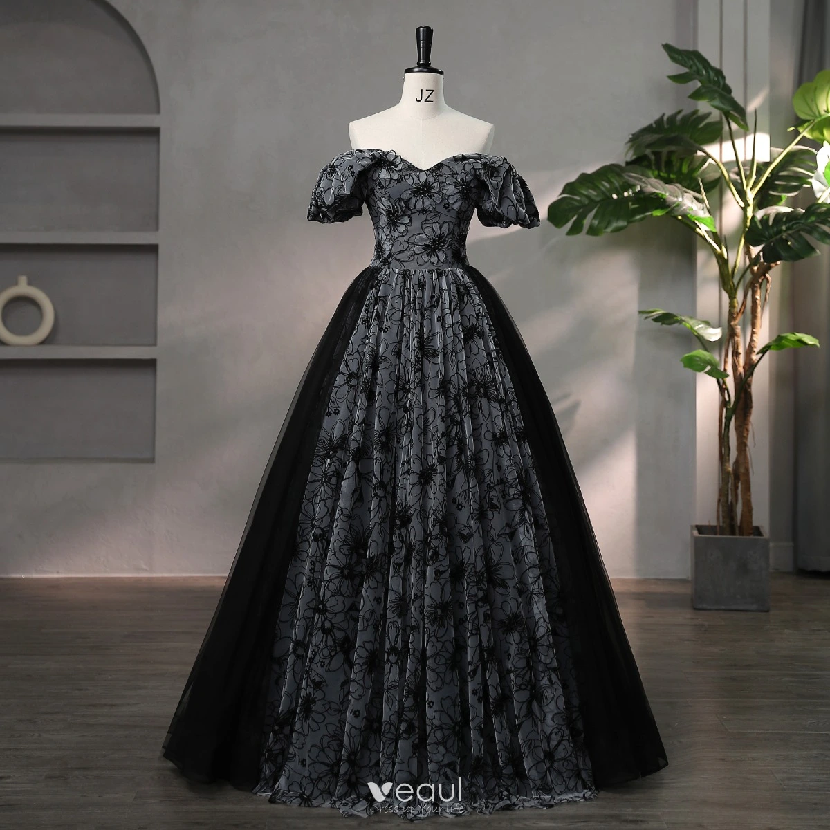 Chic / Beautiful Black Rhinestone Flower Prom Dresses 2024 Ball Gown V-Neck  Short Sleeve Backless Floor-Length / Long Prom Formal Dresses