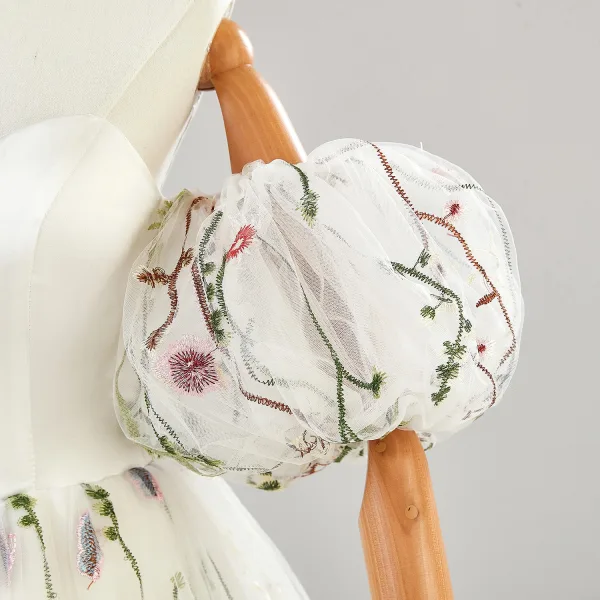 Blumenfee Weiß Spitze Blumen Ballkleider 2024 A Linie Bandeau Kurze Ärmel Rückenfreies Lange Ball Festliche Kleider