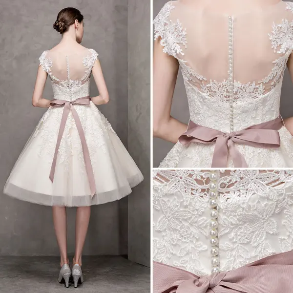 Elegant Champagne Wedding Dresses 2017 A-Line / Princess Square Neckline Short Sleeve Appliques Lace Bow Sash Pearl Knee-Length