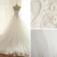 Elegante Weiß Handgefertigt Perlenstickerei Brautkleider 2018 Ballkleid Pailletten Off Shoulder Rückenfreies Ärmellos Kathedrale Schleppe Hochzeit