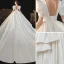Vintage Audrey Hepburn-Stil Mittelalterlich Ivory / Creme Satin Brautkleider / Hochzeitskleider 2021 Ballkleid Tiefer V-Ausschnitt Geschwollenes Kurze Ärmel Rückenfreies Königliche Schleppe Hochzeit