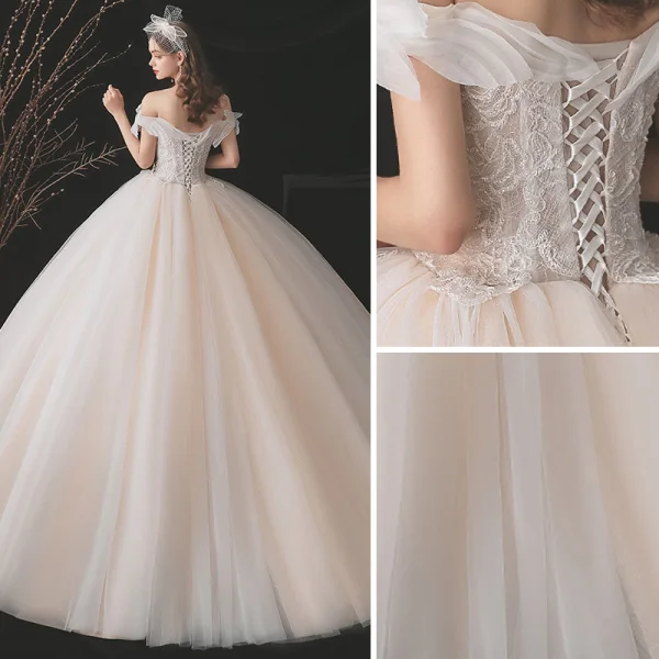 Charmant Champagner Brautkleider / Hochzeitskleider 2021 Ballkleid Off Shoulder Perlenstickerei Spitze Blumen Ärmellos Rückenfreies Lange Hochzeit