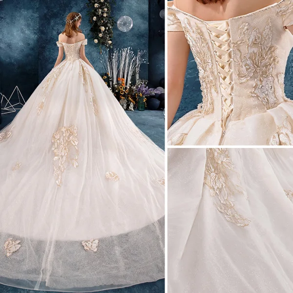 Stilig Champagne Bröllopsklänningar 2019 Prinsessa Av Axeln Beading Rhinestone Paljetter Spets Blomma Korta ärm Halterneck Royal Train