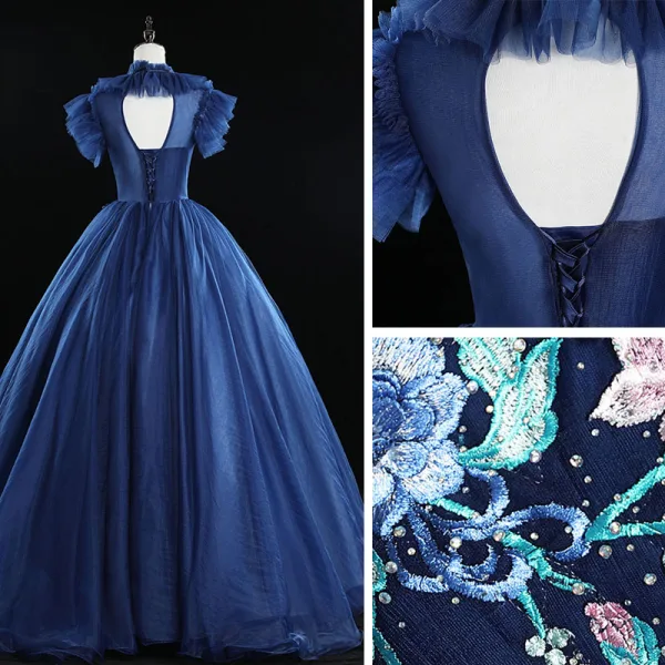 Vintage / Originale Bleu Marine Robe De Bal 2019 Robe Boule Volants Col Haut Faux Diamant Perle En Dentelle Fleur Manches Courtes Dos Nu Longue Robe De Ceremonie