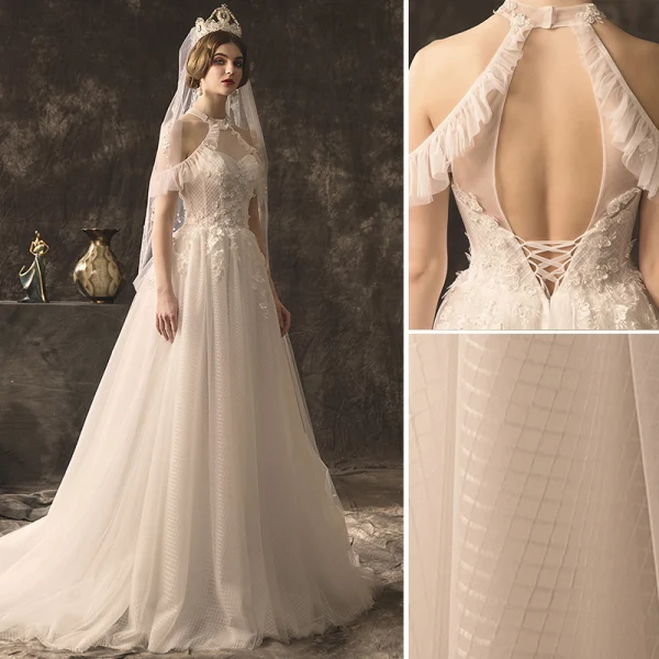 Charmant Ivory / Creme Brautkleider / Hochzeitskleider 2019 A Linie Neckholder Perlenstickerei Pailletten Spitze Blumen Ärmellos Rückenfreies Hof-Schleppe
