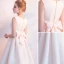 Chic / Beautiful Champagne Homecoming Graduation Dresses 2018 A-Line / Princess Bow Scoop Neck Sleeveless Knee-Length Formal Dresses