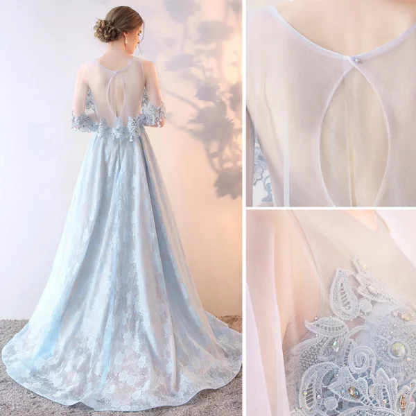 Schöne Himmelblau Abendkleider 2019 A Linie Rundhalsausschnitt Pailletten Strass Spitze Blumen 1/2 Ärmel Rückenfreies Sweep / Pinsel Zug Festliche Kleider
