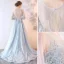 Schöne Himmelblau Abendkleider 2019 A Linie Rundhalsausschnitt Pailletten Strass Spitze Blumen 1/2 Ärmel Rückenfreies Sweep / Pinsel Zug Festliche Kleider