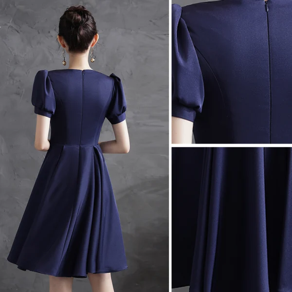 Simple Bleu Marine Satin de retour Robe De Graduation 2021 Princesse Encolure Carrée Noeud Manches Courtes Mi-Longues Robe De Ceremonie