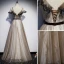 Chic Kaki Robe De Soirée 2019 Princesse Bretelles Spaghetti Ceinture En Dentelle Fleur Sans Manches Dos Nu Longue Robe De Ceremonie