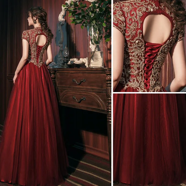 Vintage / Retro Burgundy Prom Dresses 2020 A-Line / Princess High Neck Gold Lace Short Sleeve Backless Floor-Length / Long Formal Dresses