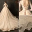Haut de Gamme Mode Champagne Robe De Mariée 2020 Robe Boule V-Cou En Dentelle Fleur Manches Longues Dos Nu Volants en Cascade Royal Train