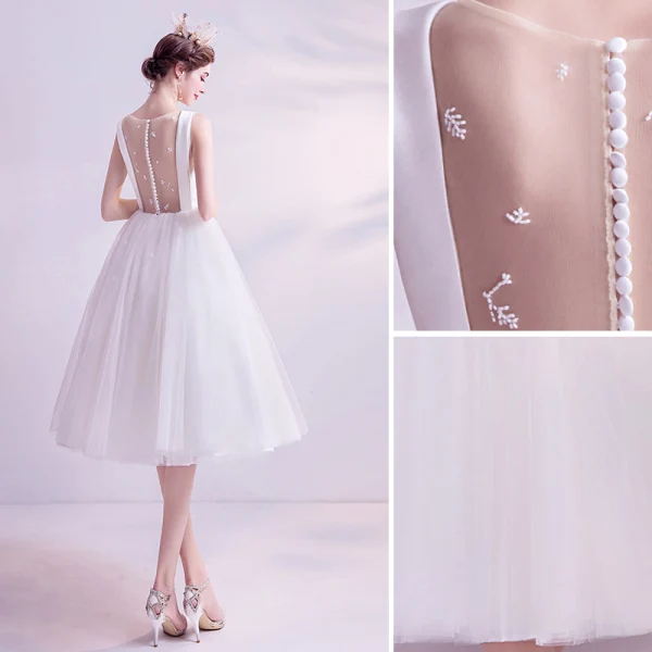 Simple Blanche Robe De Mariée Princesse 2020 Bouton recouvert Encolure Dégagée Perlage Sans Manches Mi-Longues