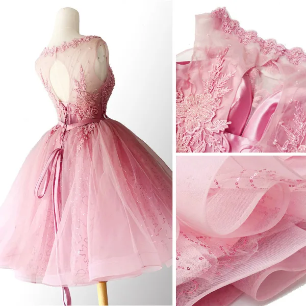 Chic / Belle Rose Bonbon Robe De Fete 2018 Robe Boule Perlage Cristal En Dentelle Appliques Ceinture Encolure Dégagée Sans Manches Dos Nu Courte Robe De Ceremonie