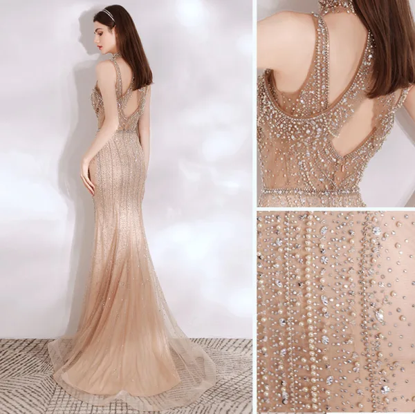 Haut de Gamme Scintillantes Champagne Robe De Soirée 2021 Trompette / Sirène Col Haut Perlage Perle Paillettes Sans Manches Dos Nu Train De Balayage Soirée Robe De Ceremonie