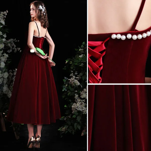 Chic / Beautiful Burgundy Homecoming Suede Graduation Dresses A-Line / Princess 2021 Spaghetti Straps Sleeveless Backless Pearl Tea-length Formal Dresses