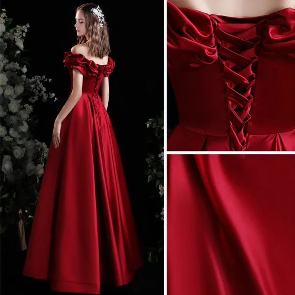 Chic / Beautiful Burgundy Satin Prom Dresses 2021 A-Line / Princess Ruffle Off-The-Shoulder Short Sleeve Backless Floor-Length / Long Formal Dresses
