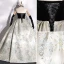 Elegante Schwarz Satin Drucken Ballkleider 2022 Ballkleid Rundhalsausschnitt Gold Stoffgürtel Ärmellos Rückenfreies Lange Festliche Kleider