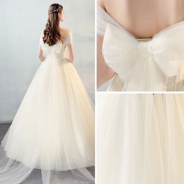 Schöne Ivory / Creme Brautkleider 2018 A Linie Mit Spitze Applikationen Perle Schleife Off Shoulder Rückenfreies Lange Hochzeit