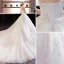 Sjarmerende Elfenben Brudekjoler 2018 Ballkjole Appliques Beading Perle Paljetter Knapper Kjæreste Ryggløse Uten Ermer Royal Train Bryllup