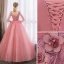 Abordable Rose Bonbon Robe De Bal 2018 Robe Boule En Dentelle Fleur Appliques Perle Faux Diamant V-Cou Dos Nu 3/4 Manches Longue Robe De Ceremonie