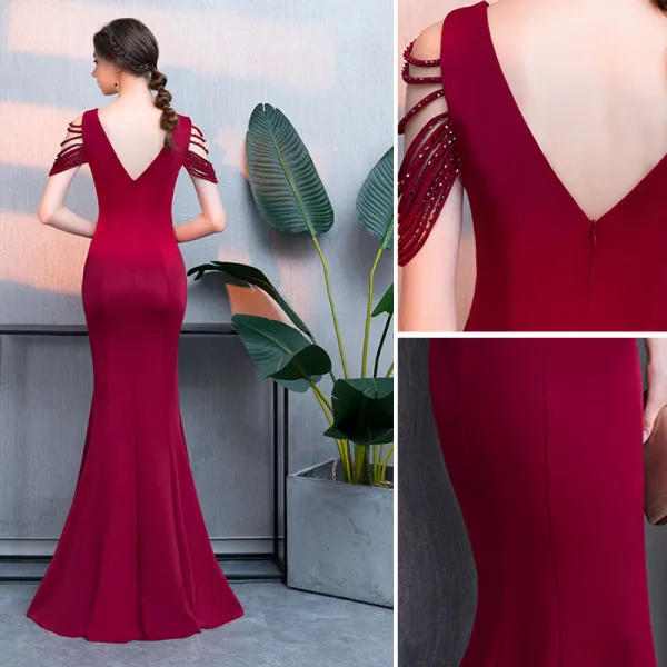 Chic / Beautiful Burgundy Evening Dresses 2019 Trumpet / Mermaid Crystal V-Neck Sleeveless Backless Floor-Length / Long Formal Dresses